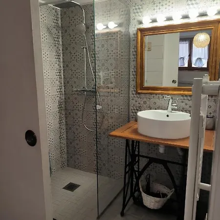 - 1 Mn Du Centre Apartment